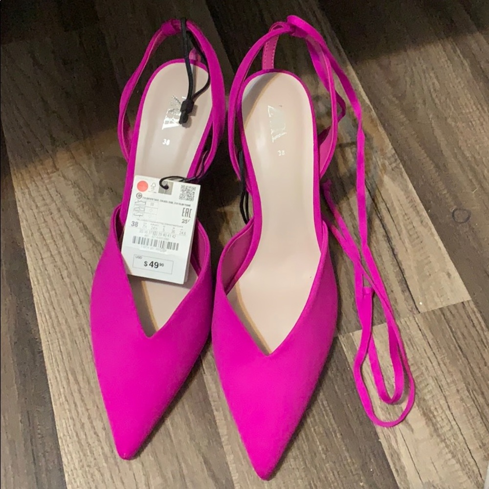 Zara low vamp heel in pink. NWT.